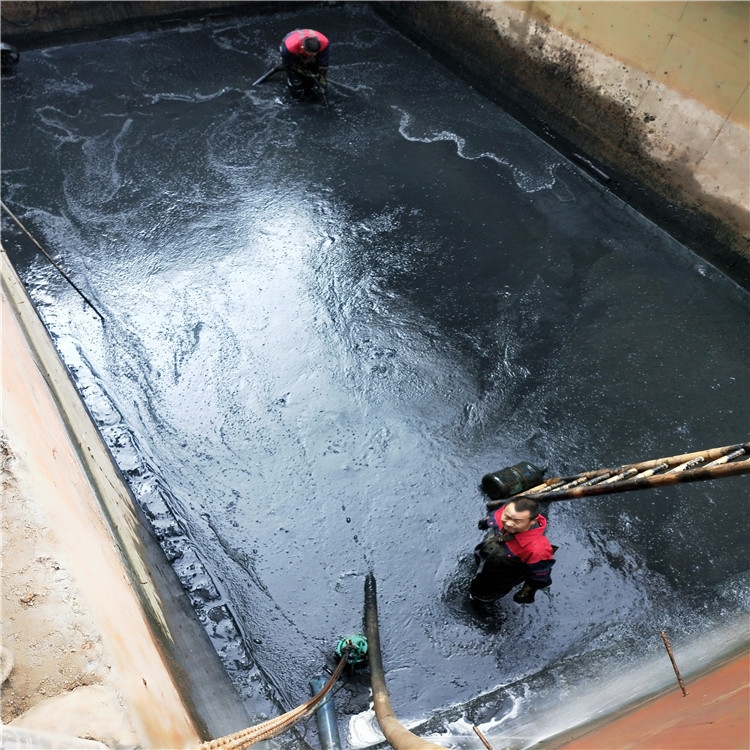 新县废水池清理